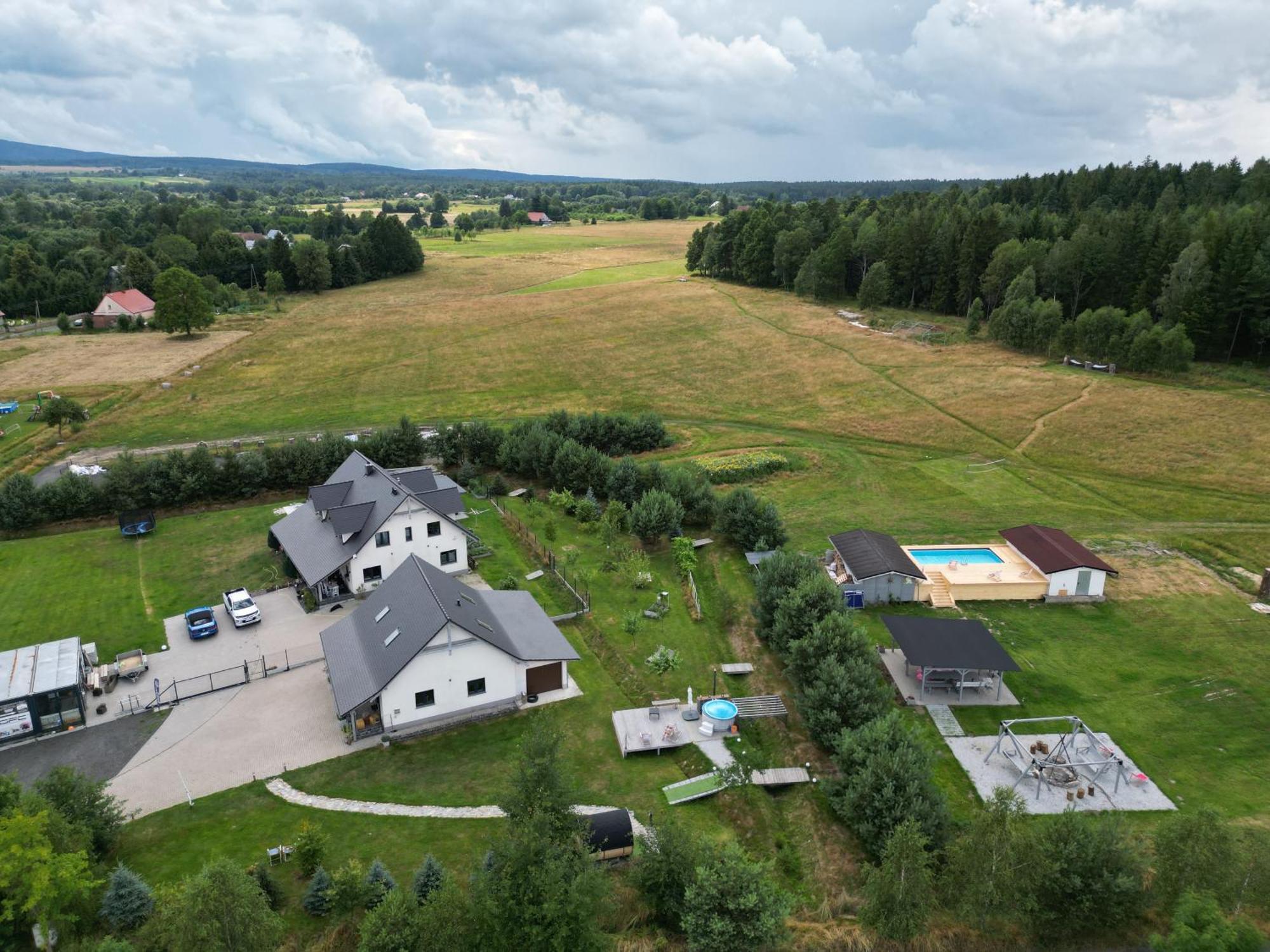 Izerska Baza - Basen, Ebike, Narty, Sauna, Jacuzzi, Las Blisko Swieradow Zdroj - 5D Apartamenty Giebultow  Buitenkant foto